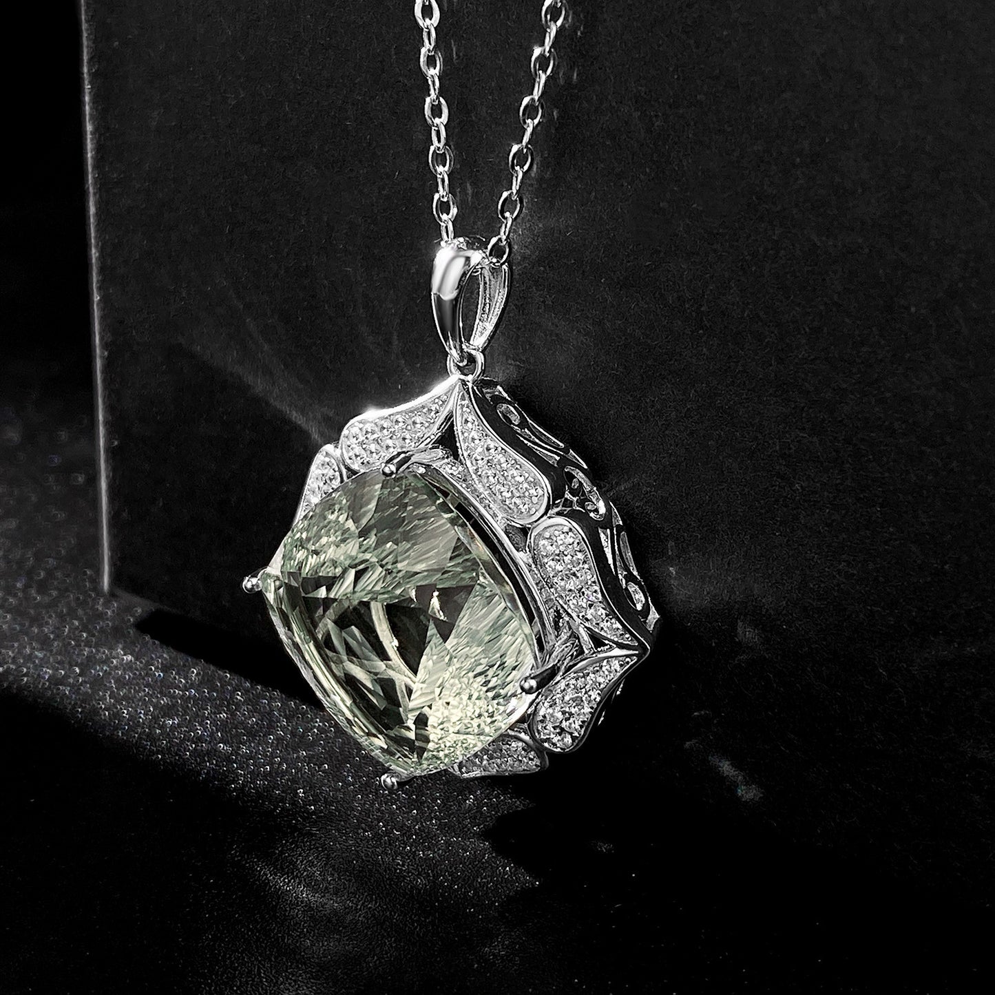 Nala S925 Silver Set Large Natural Green Crystal Pendant