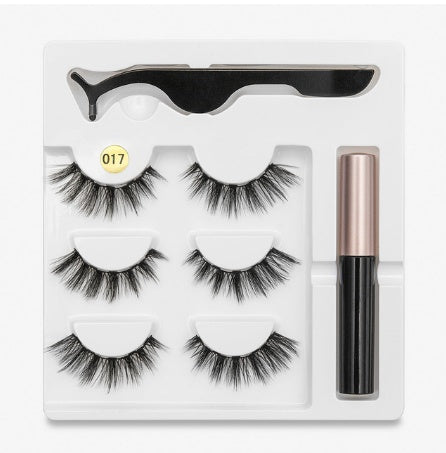 A Pair Of False Eyelashes With Magnets In Fashion