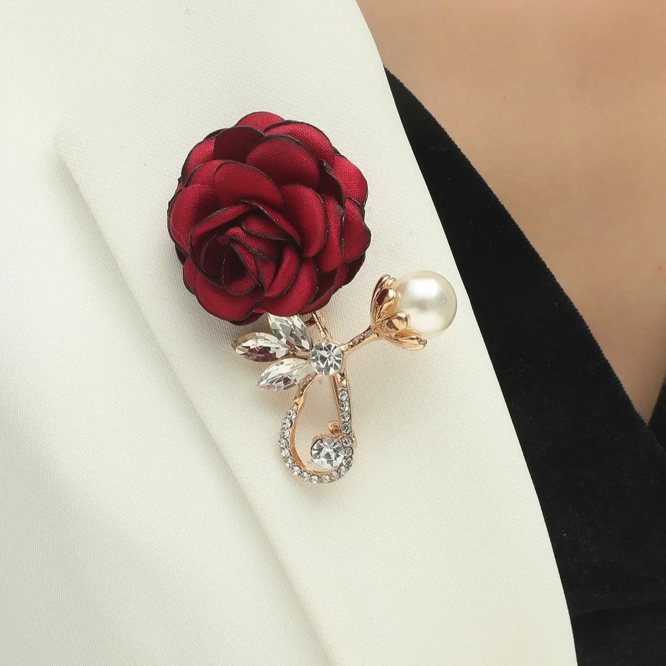 High-quality Red Rose Cloth Flowers Imitation Pearl Crystal Brooch