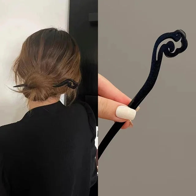 Colette Hairpin - TIA ART HOUSE