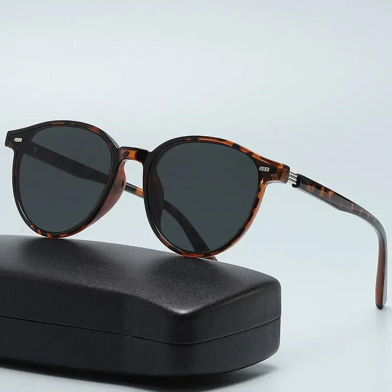 Arlet Sunglasses - TIA ART HOUSE