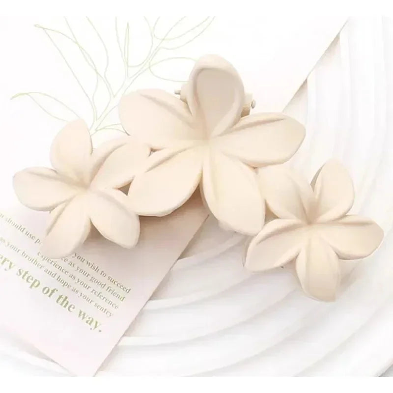 Kenda Hawaiian Hair Flower Clip - TIA ART HOUSE